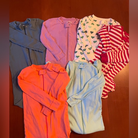 Primary Onesie Bundle, 18-24 and 2T. - Picture 4 of 7